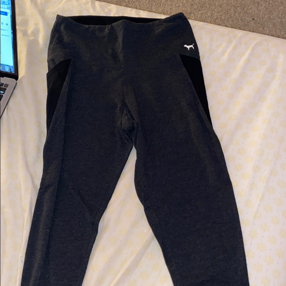 grey VS Pink leggings